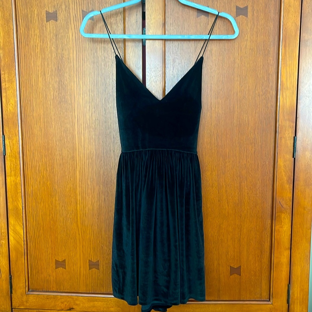 Forever 21 Black Velvety Elastic Strap Mini Dress (M)